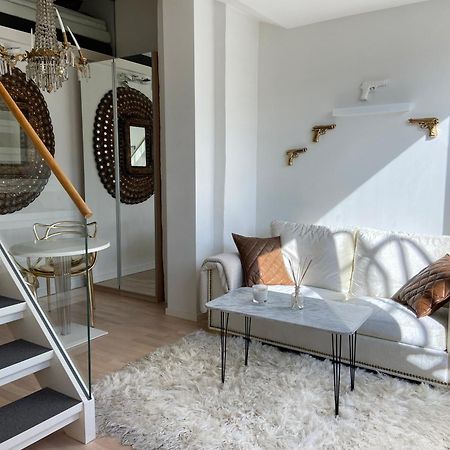 Elegant Penthouse Loft - Center Apartment Helsinki Bagian luar foto
